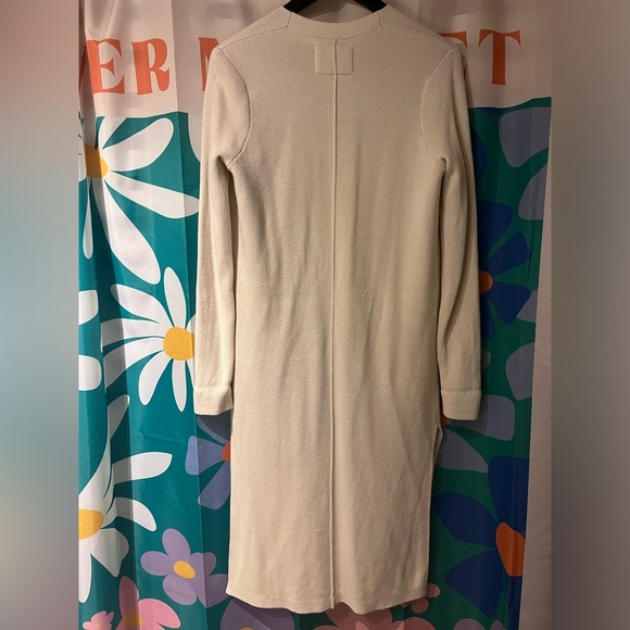 A&F cardigan - Picture 2 of 4